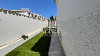 Resale - Casa -
Orihuela Costa - Los Altos