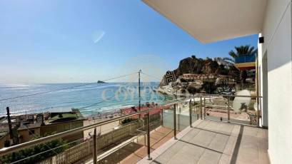 Resale - Pareado -
Benidorm - Cala de Benidorm