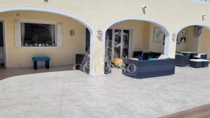 Resale - Villa -
Alfaz del Pi - Albir