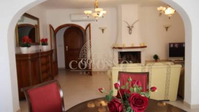 Resale - Villa -
Calpe - Empedrola