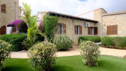 Resale - Villa -
Benissa - Fustera
