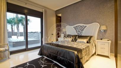 Resale - Villa -
Orihuela Costa - La Zenia