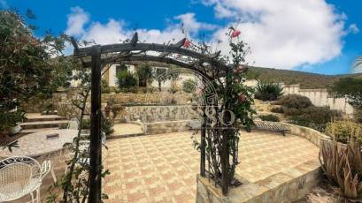 Resale - Villa -
Agost