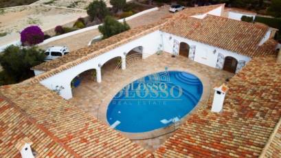 Resale - Villa -
Benissa - Fustera