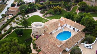 Resale - Villa -
Benissa - Fustera