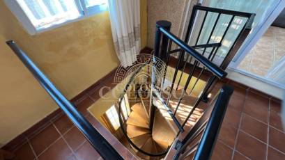 Resale - Chalet -
Godelleta - El bosque