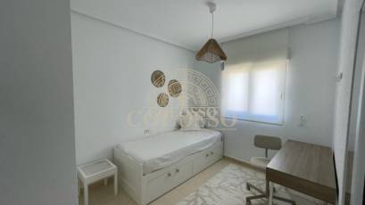 Alquiler - Chalet Pareado -
Orihuela Costa