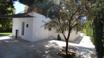 Resale - Chalet -
Orihuela Costa - Punta Prima