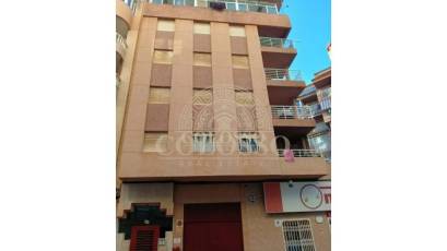 Resale - Apartamento -
Torrevieja - Playa del Cura