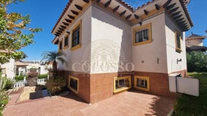 Reventa - Villa -
Orihuela Costa - Villamartín