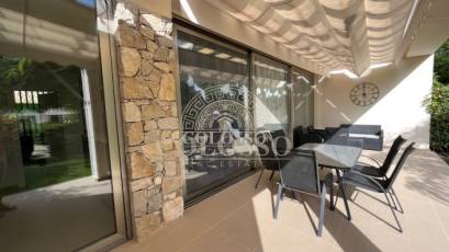Resale - Chalet -
Villajoyosa - 1a linea