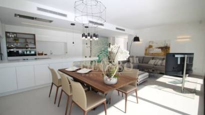 Resale - Villa -
Orihuela Costa - La Zenia