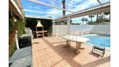 Alquiler - Villa -
Guardamar del Segura