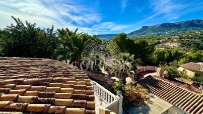 Resale - Villa -
Calpe - Cometa