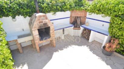 Resale - Villa -
Torrevieja - Centro