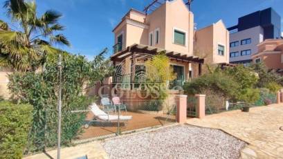 Alquiler - Chalet Pareado -
Torrevieja - Los Balcones - Los Altos del Edén