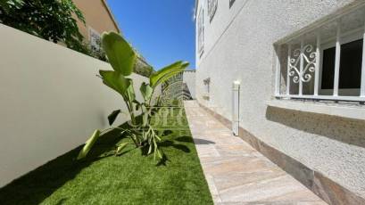 Resale - Casa -
Orihuela Costa - Los Altos