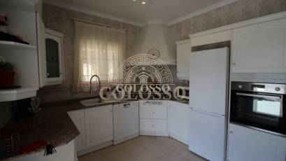Resale - Villa -
Calpe - Empedrola