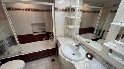 Resale - Piso -
Benidorm - Poniente