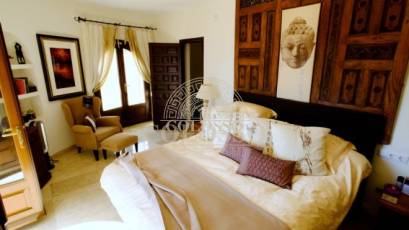 Resale - Villa -
Benissa - Fustera