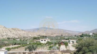 Revente - Casa con terreno -
Alsodux - ALMERIA