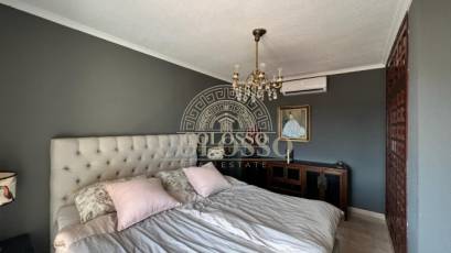 Resale - Casa -
Torrevieja - Los balcones