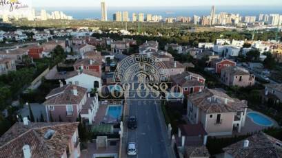 Resale - Villa -
Finestrat - Sierra cortina